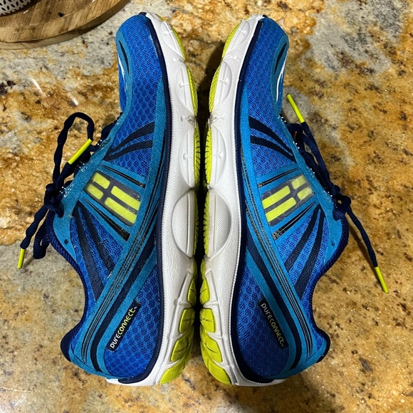 Brooks Pure Connect size 8 - Picture 8 of 9